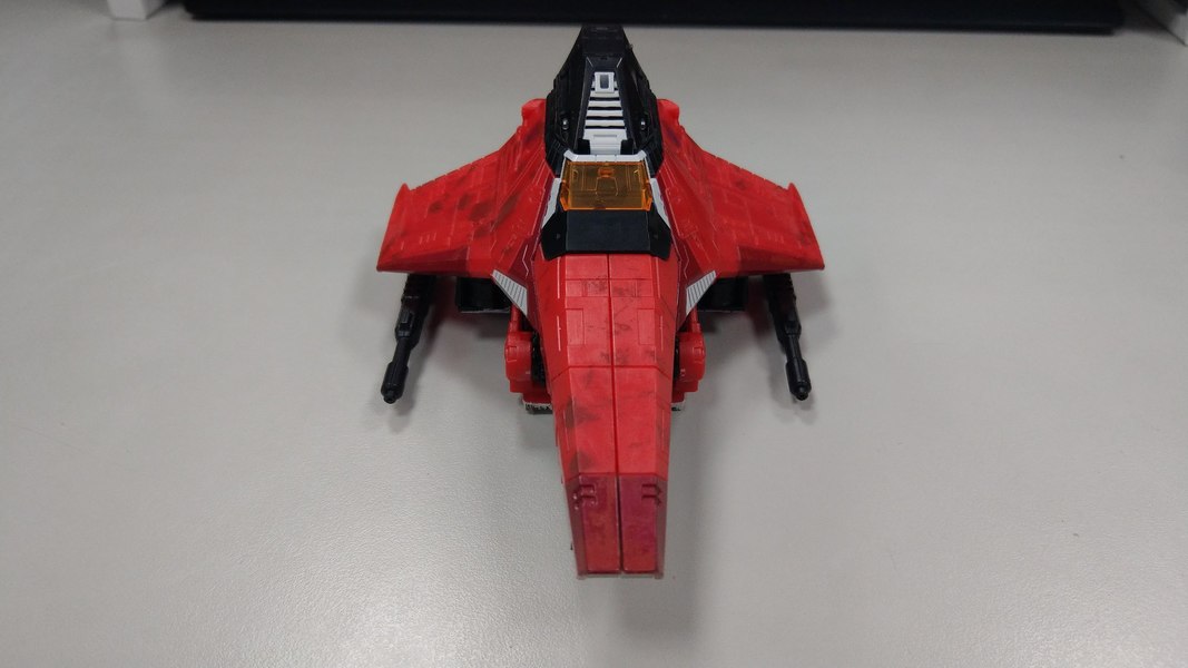 Transformers Generation Selects Red Wing In Hand Images  (21 of 26)